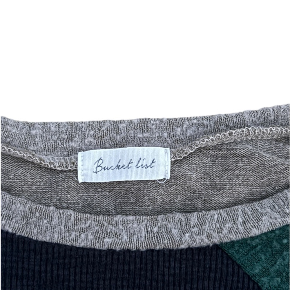 Bucket List | Colorblock Sweater - Picture 2 of 3
